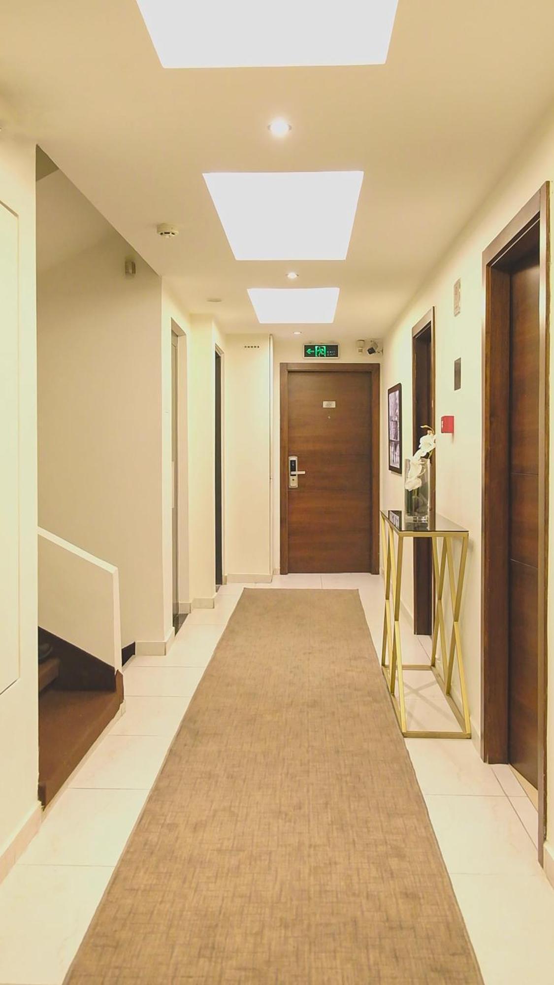 The Parisian Hotel Beirut Luaran gambar