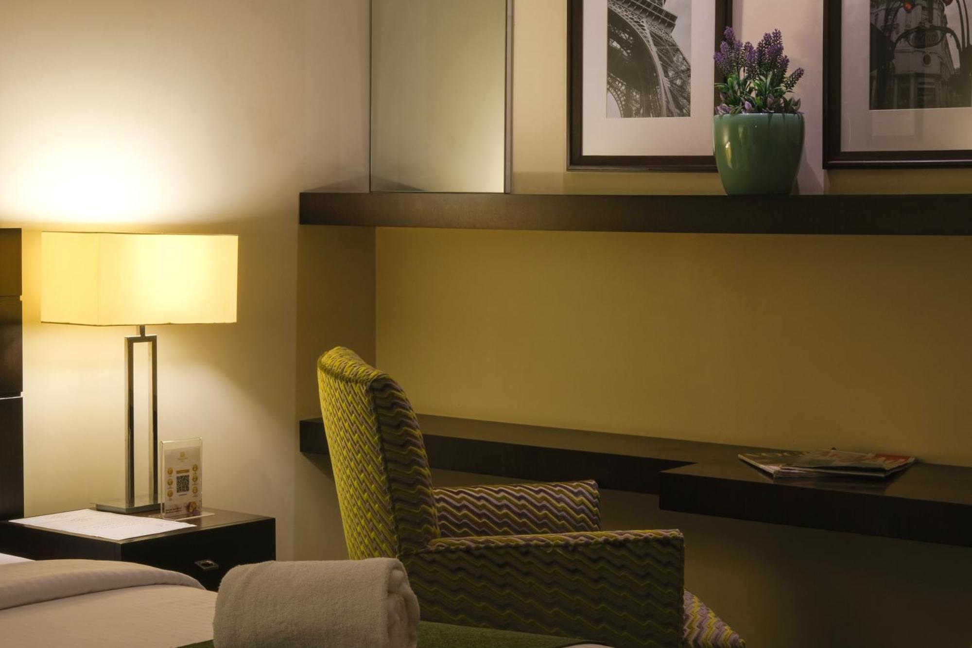 The Parisian Hotel Beirut Luaran gambar