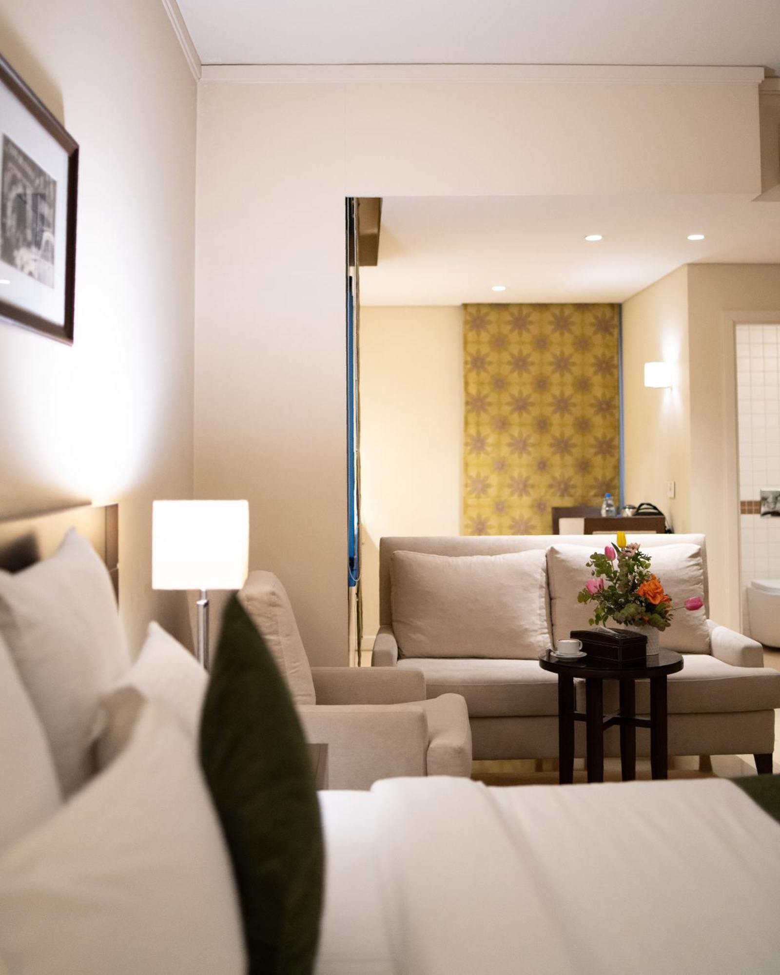 The Parisian Hotel Beirut Luaran gambar