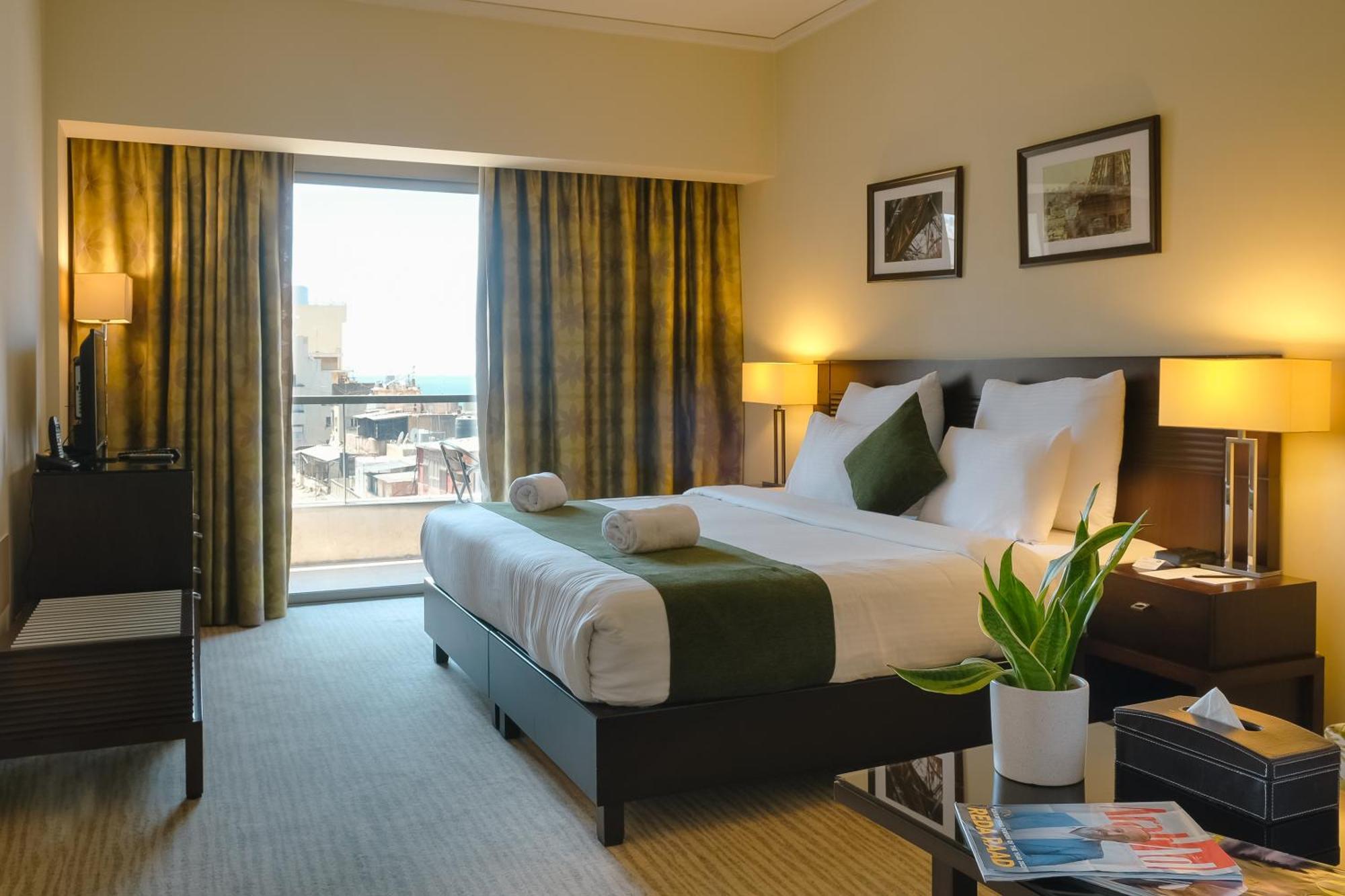 The Parisian Hotel Beirut Luaran gambar