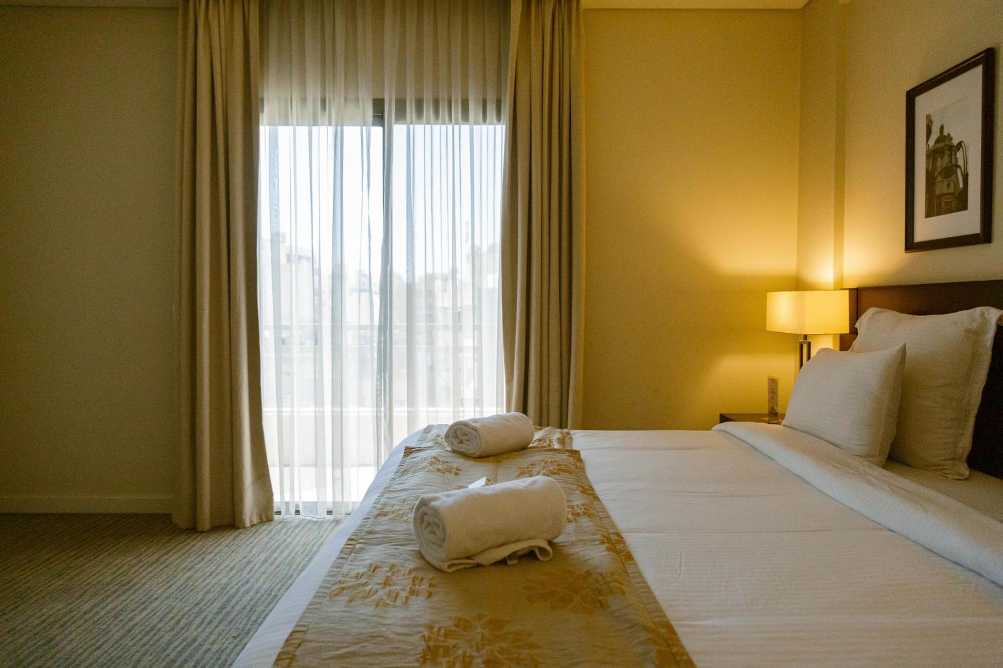 The Parisian Hotel Beirut Luaran gambar
