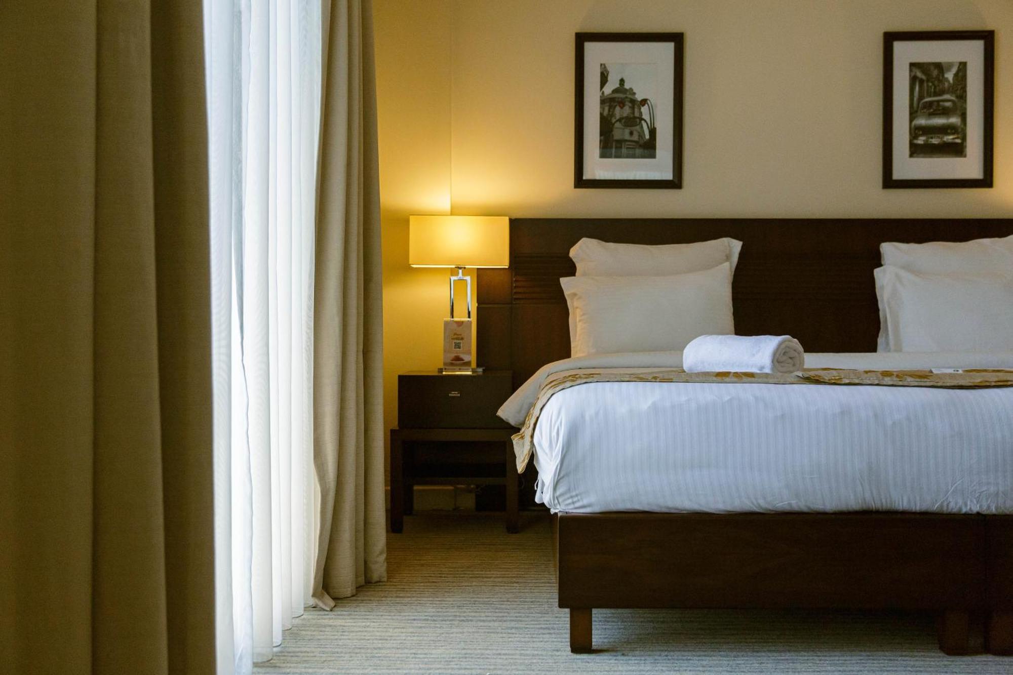 The Parisian Hotel Beirut Luaran gambar
