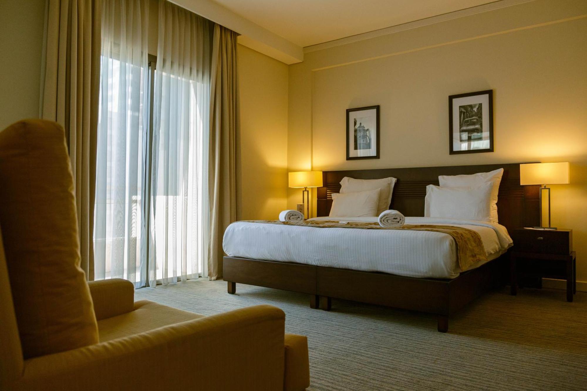 The Parisian Hotel Beirut Luaran gambar